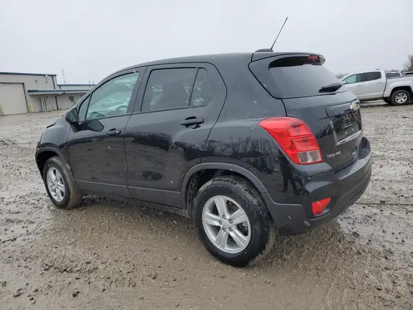 KL7CJNSB8MB316520 2021 CHEVROLET TRAX - Image 2