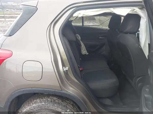 KL7CJNSB8MB317716 2021 CHEVROLET TRAX - Image 8