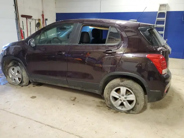 KL7CJNSB8MB318199 2021 CHEVROLET TRAX - Image 2