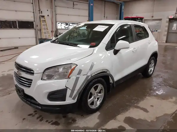 KL7CJNSB9GB554655 2016 CHEVROLET TRAX - Image 2