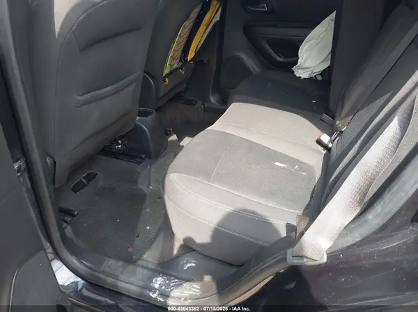 KL7CJNSB9GB573562 2016 CHEVROLET TRAX - Image 8