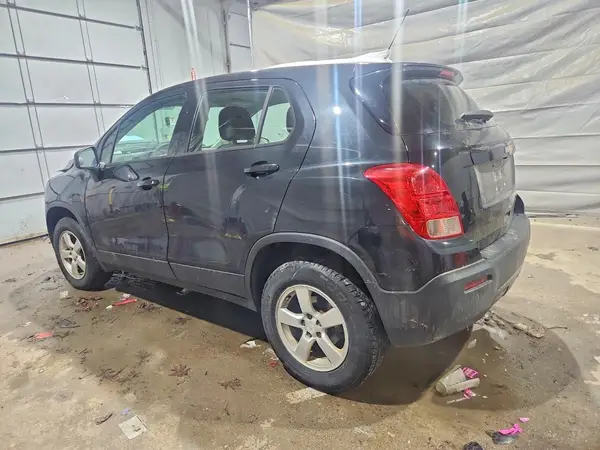 KL7CJNSB9GB697945 2016 CHEVROLET TRAX - Image 2