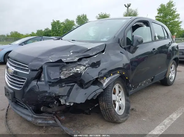 KL7CJNSB9GB734900 2016 CHEVROLET TRAX - Image 2