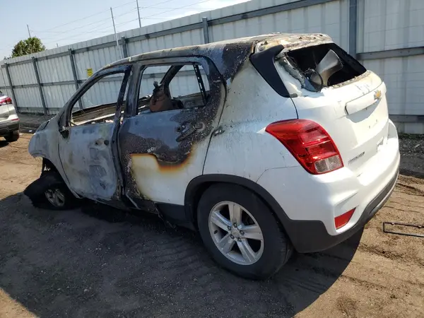 KL7CJNSB9HB067652 2017 CHEVROLET TRAX - Image 2