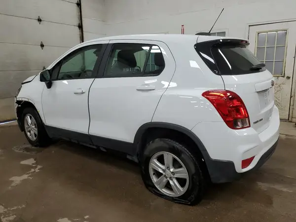 KL7CJNSB9HB212950 2017 CHEVROLET TRAX - Image 2