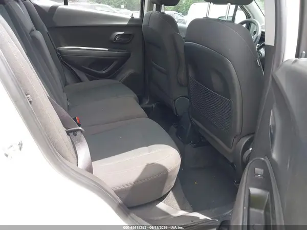 KL7CJNSB9JB579482 2018 CHEVROLET TRAX - Image 8