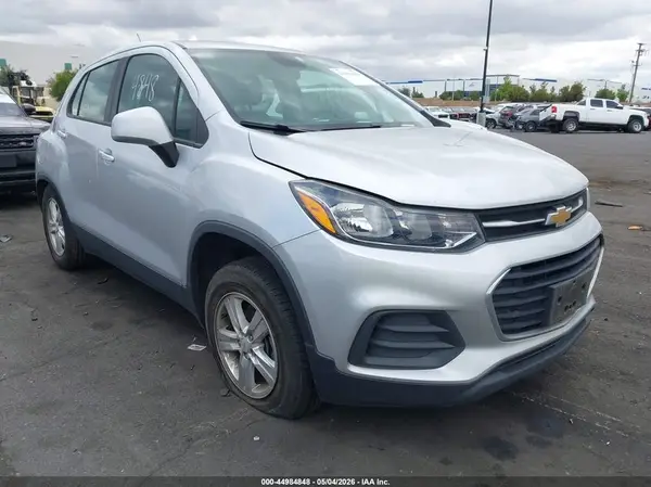 KL7CJNSB9JB608141 2018 CHEVROLET TRAX - Image 1