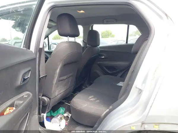 KL7CJNSB9JB608141 2018 CHEVROLET TRAX - Image 8