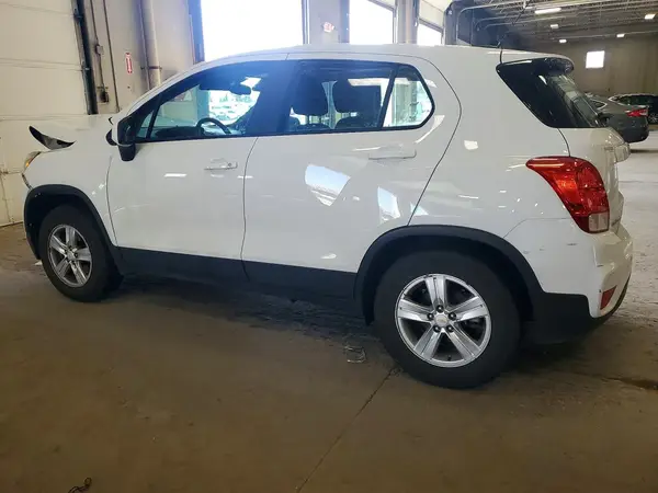 KL7CJNSB9JB624162 2018 CHEVROLET TRAX - Image 2