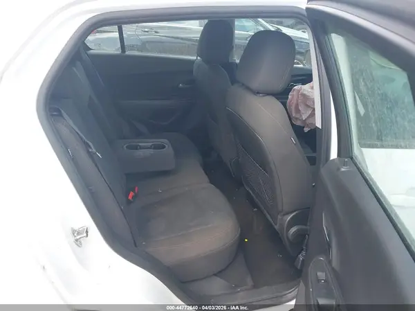 KL7CJNSB9JB718879 2018 CHEVROLET TRAX - Image 8