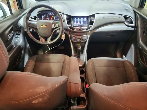 KL7CJNSB9JB733656 2018 CHEVROLET TRAX - Image 8