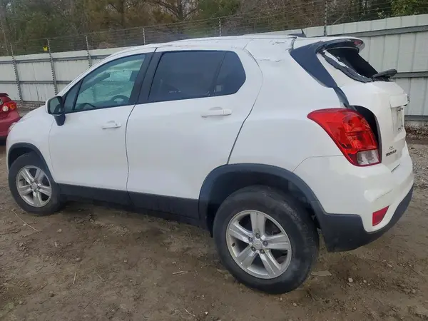 KL7CJNSB9LB019495 2020 CHEVROLET TRAX - Image 2