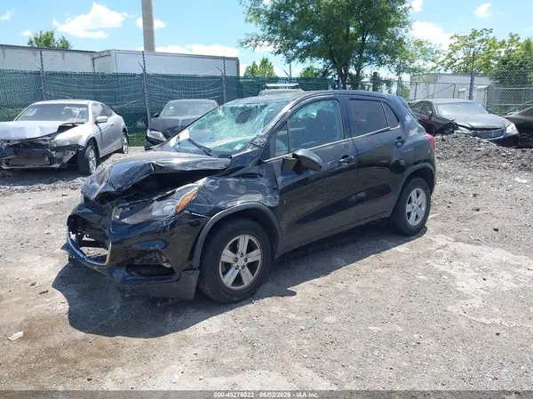 KL7CJNSB9LB028729 2020 CHEVROLET TRAX - Image 2