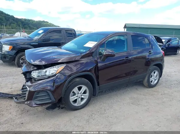 KL7CJNSB9LB350643 2020 CHEVROLET TRAX - Image 2