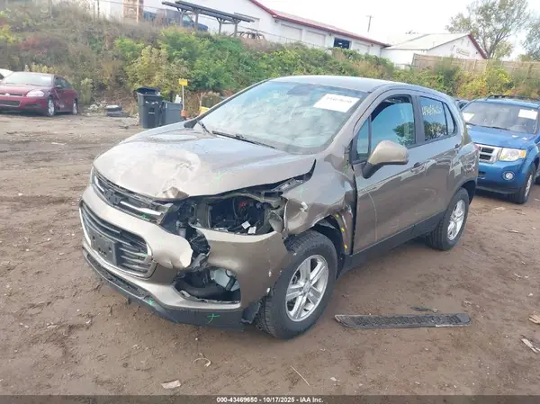 KL7CJNSB9MB341197 2021 CHEVROLET TRAX - Image 2