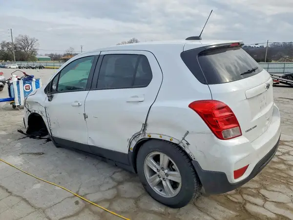 KL7CJNSB9MB351051 2021 CHEVROLET TRAX - Image 2