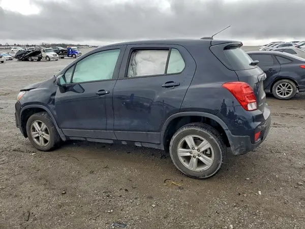 KL7CJNSB9MB351602 2021 CHEVROLET TRAX - Image 2