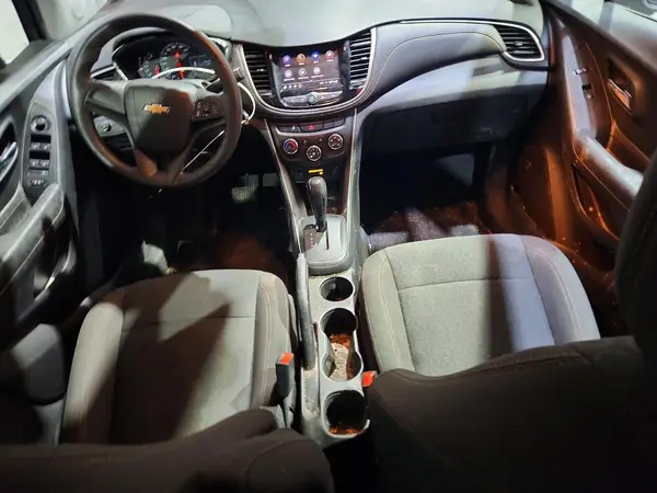 KL7CJNSB9MB353012 2021 CHEVROLET TRAX - Image 8