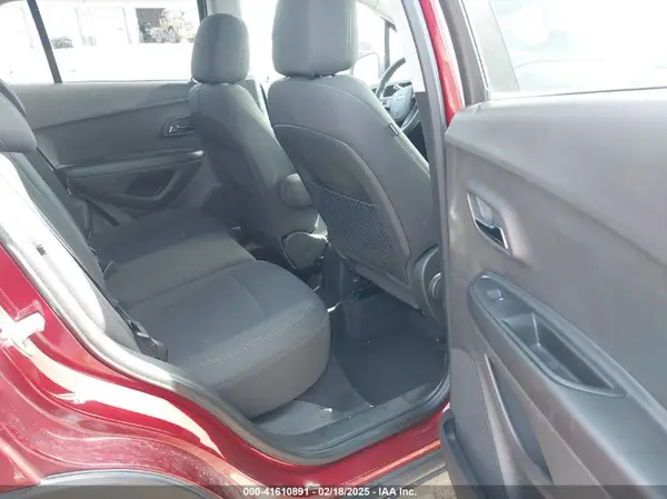KL7CJNSB9MB358288 2021 CHEVROLET TRAX - Image 8