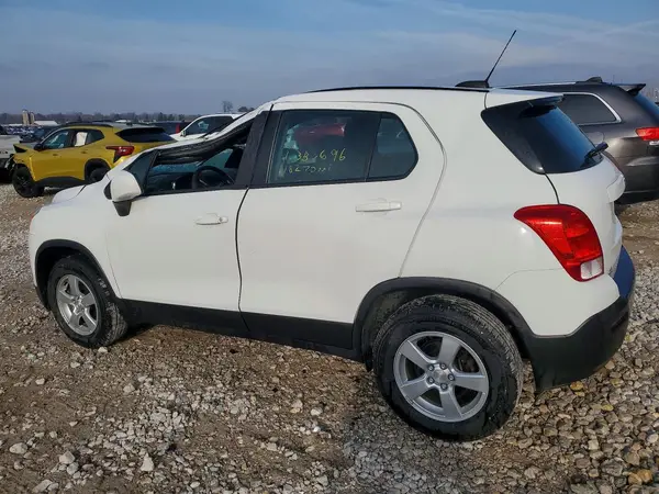 KL7CJNSBXGB595294 2016 CHEVROLET TRAX - Image 2