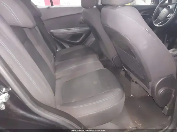 KL7CJNSBXGB621781 2016 CHEVROLET TRAX - Image 8
