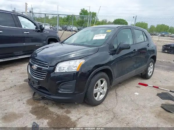 KL7CJNSBXGB732394 2016 CHEVROLET TRAX - Image 2