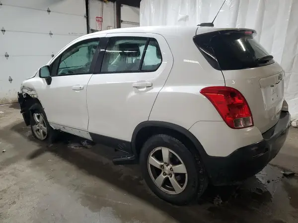 KL7CJNSBXGB754749 2016 CHEVROLET TRAX - Image 2