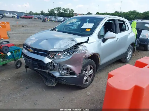 KL7CJNSBXHB115918 2017 CHEVROLET TRAX - Image 2