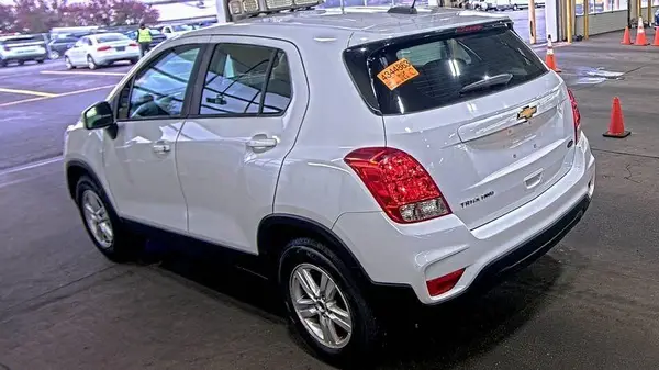 KL7CJNSBXHB116860 2017 CHEVROLET TRAX - Image 8