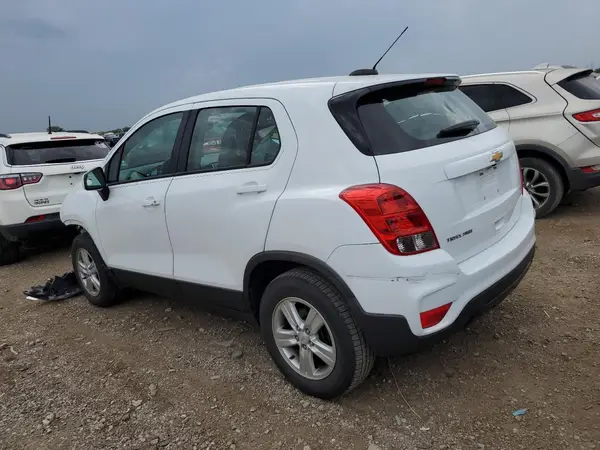KL7CJNSBXHB216361 2017 CHEVROLET TRAX - Image 2