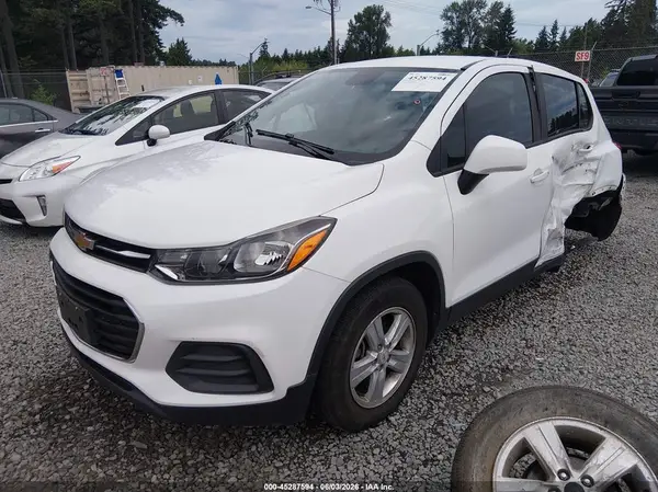 KL7CJNSBXHB237582 2017 CHEVROLET TRAX - Image 2