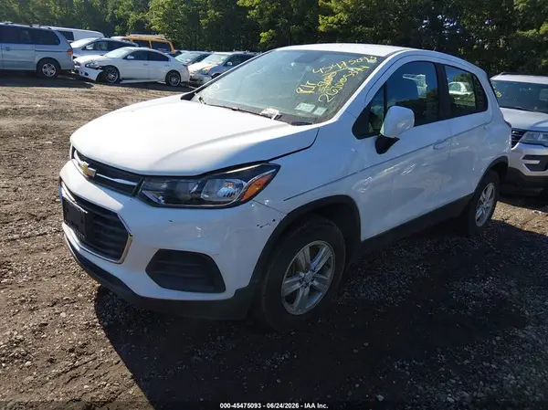 KL7CJNSBXHB239932 2017 CHEVROLET TRAX - Image 2