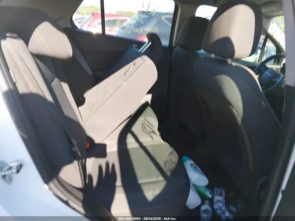 KL7CJNSBXHB239932 2017 CHEVROLET TRAX - Image 8