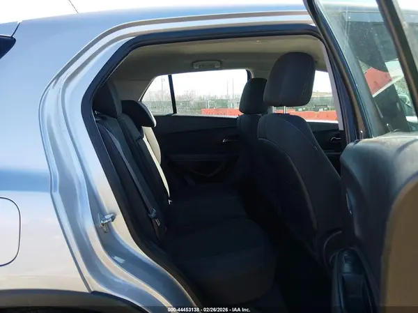 KL7CJNSBXHB254415 2017 CHEVROLET TRAX - Image 8