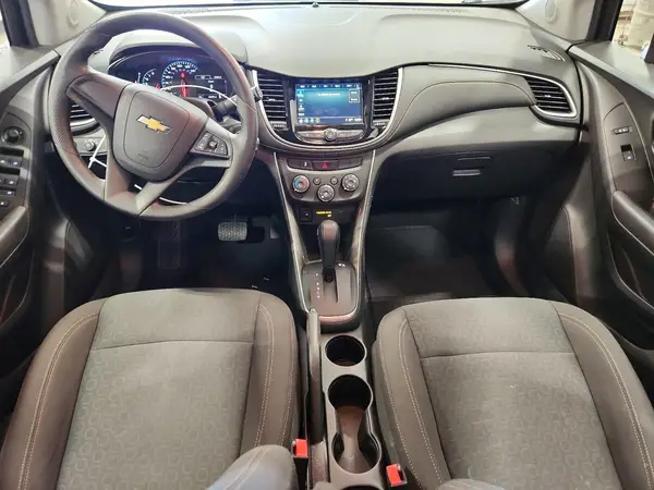 KL7CJNSBXJB569401 2018 CHEVROLET TRAX - Image 8
