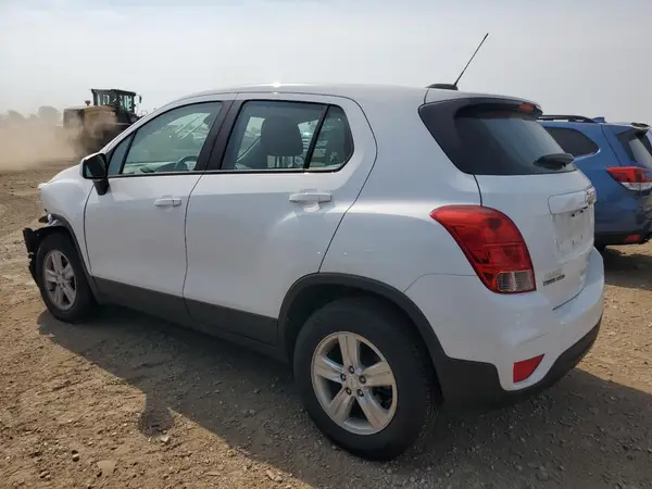 KL7CJNSBXJB597179 2018 CHEVROLET TRAX - Image 2