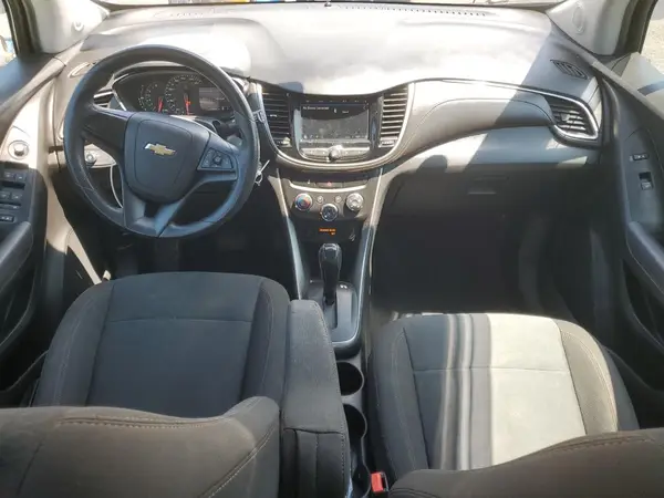 KL7CJNSBXJB699890 2018 CHEVROLET TRAX - Image 8