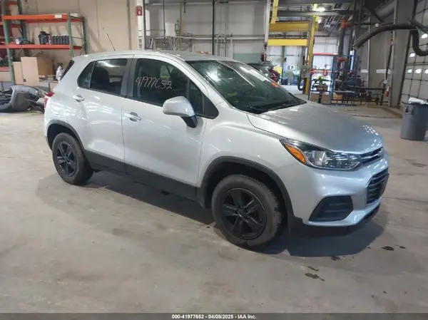 KL7CJNSBXJB708684 2018 CHEVROLET TRAX - Image 1