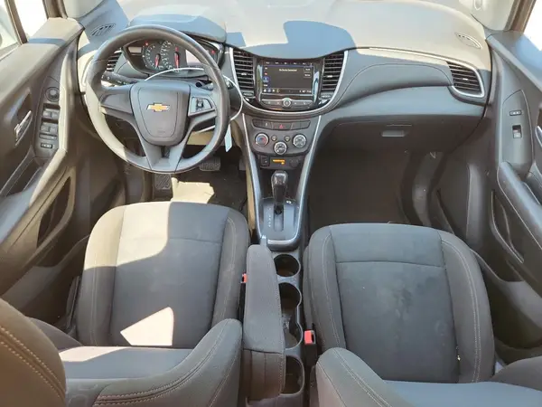 KL7CJNSBXJB722584 2018 CHEVROLET TRAX - Image 8