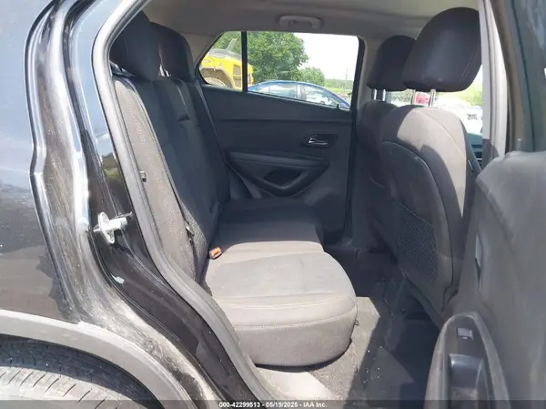 KL7CJNSBXLB031638 2020 CHEVROLET TRAX - Image 8