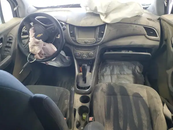 KL7CJNSBXLB038895 2020 CHEVROLET TRAX - Image 8