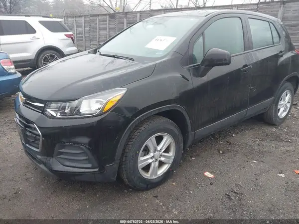 KL7CJNSBXLB040601 2020 CHEVROLET TRAX - Image 2