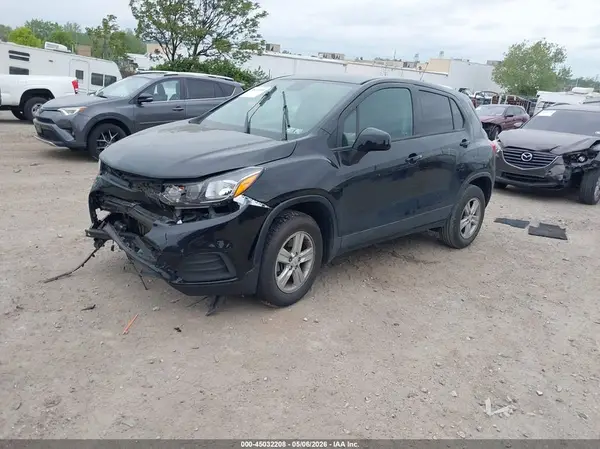 KL7CJNSBXLB054255 2020 CHEVROLET TRAX - Image 2