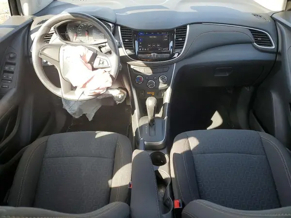 KL7CJNSBXLB062453 2020 CHEVROLET TRAX - Image 8