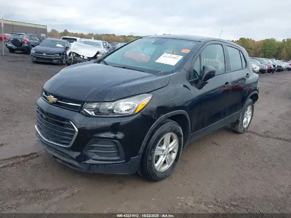 KL7CJNSBXLB091290 2020 CHEVROLET TRAX - Image 2