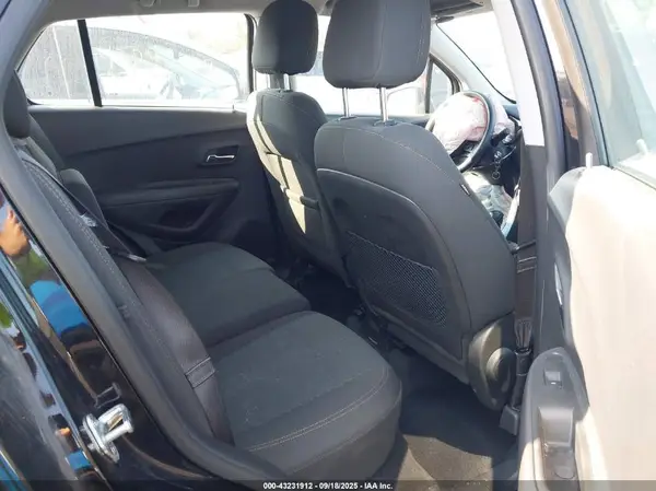 KL7CJNSBXLB091290 2020 CHEVROLET TRAX - Image 8