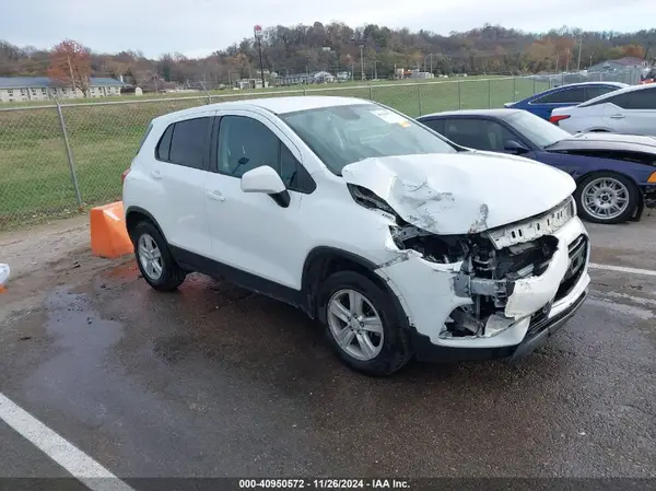 KL7CJNSBXLB320647 2020 CHEVROLET TRAX - Image 1
