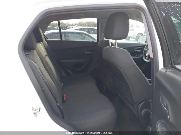 KL7CJNSBXLB320647 2020 CHEVROLET TRAX - Image 8