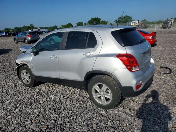 KL7CJNSBXMB302005 2021 CHEVROLET TRAX - Image 2