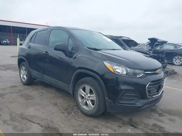 KL7CJNSBXMB302442 2021 CHEVROLET TRAX - Image 1